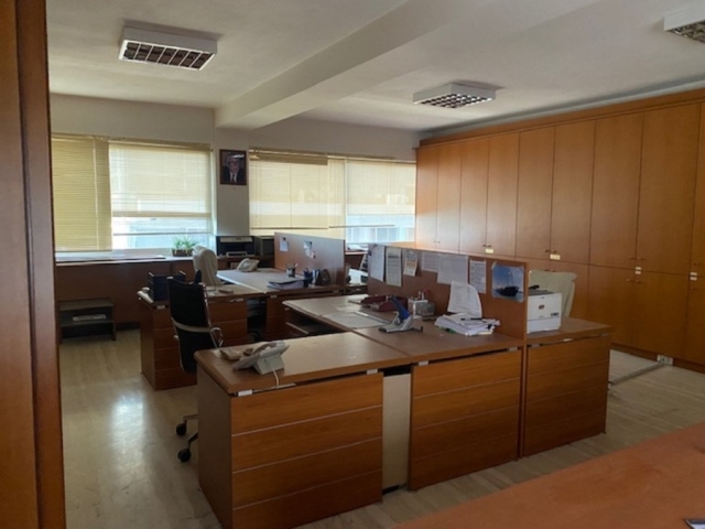 (Προς Ενοικίαση) Επαγγελματικός Χώρος Γραφείο || Πειραιάς/Πειραιάς - 375 τ.μ, 2.900€ 