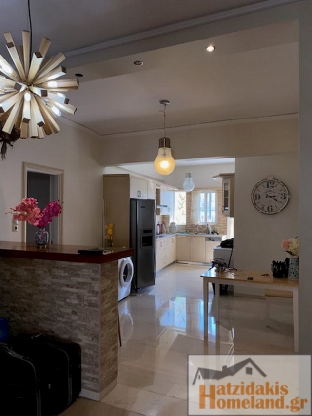 (For Sale) Residential Apartment || Piraias/Piraeus - 100 Sq.m, 3 Bedrooms, 300.000€ 