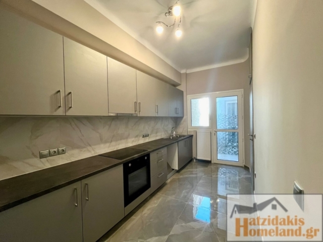 (For Sale) Residential Apartment || Piraias/Piraeus - 94 Sq.m, 2 Bedrooms, 335.000€ 
