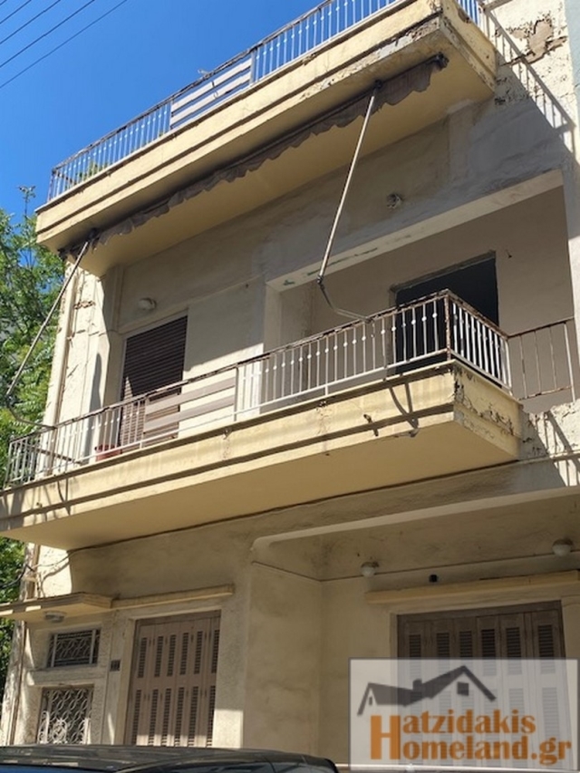 (For Sale) Residential Building || Piraias/Piraeus - 151 Sq.m, 320.000€ 