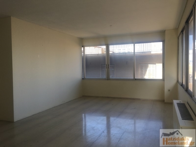 (For Rent) Commercial Office || Piraias/Piraeus - 216 Sq.m, 1.400€ 