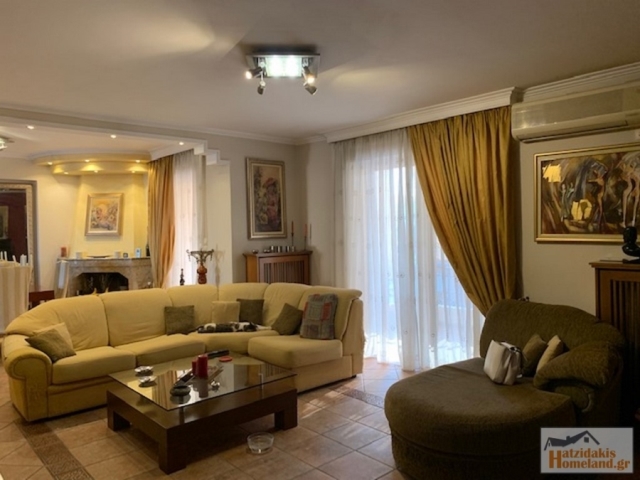 (Προς Πώληση) Κατοικία Οροφοδιαμέρισμα || Πειραιάς/Νίκαια - 140 τ.μ, 3 Υ/Δ, 395.000€ 