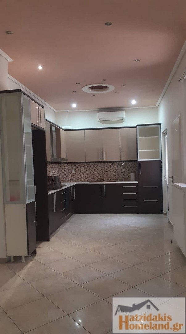 (For Sale) Residential Apartment || Piraias/Piraeus - 110 Sq.m, 3 Bedrooms, 270.000€ 