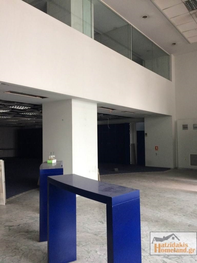 (For Rent) Commercial Retail Shop || Piraias/Piraeus - 395 Sq.m, 3.300€ 