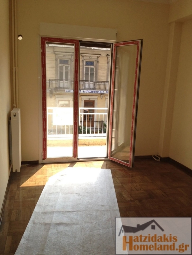 (For Sale) Residential Apartment || Piraias/Piraeus - 45 Sq.m, 1 Bedrooms, 155.000€ 