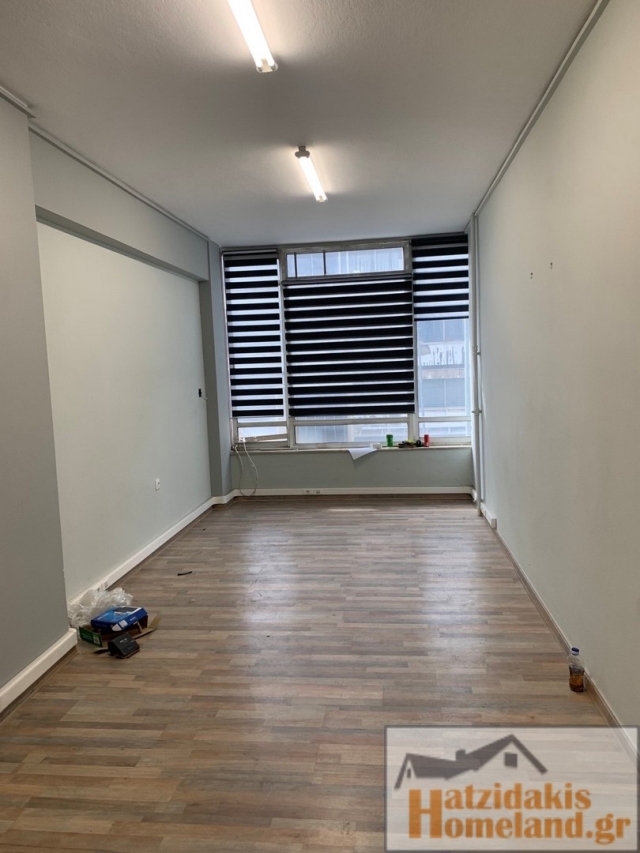 (For Rent) Commercial Office || Piraias/Piraeus - 27 Sq.m, 300€ 