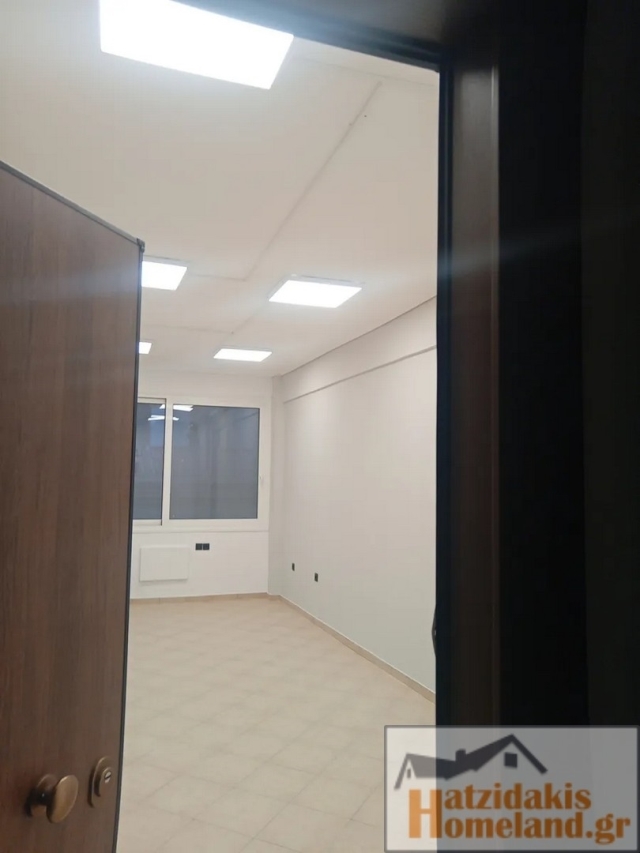 (For Sale) Commercial Office || Piraias/Piraeus - 30 Sq.m, 49.000€ 