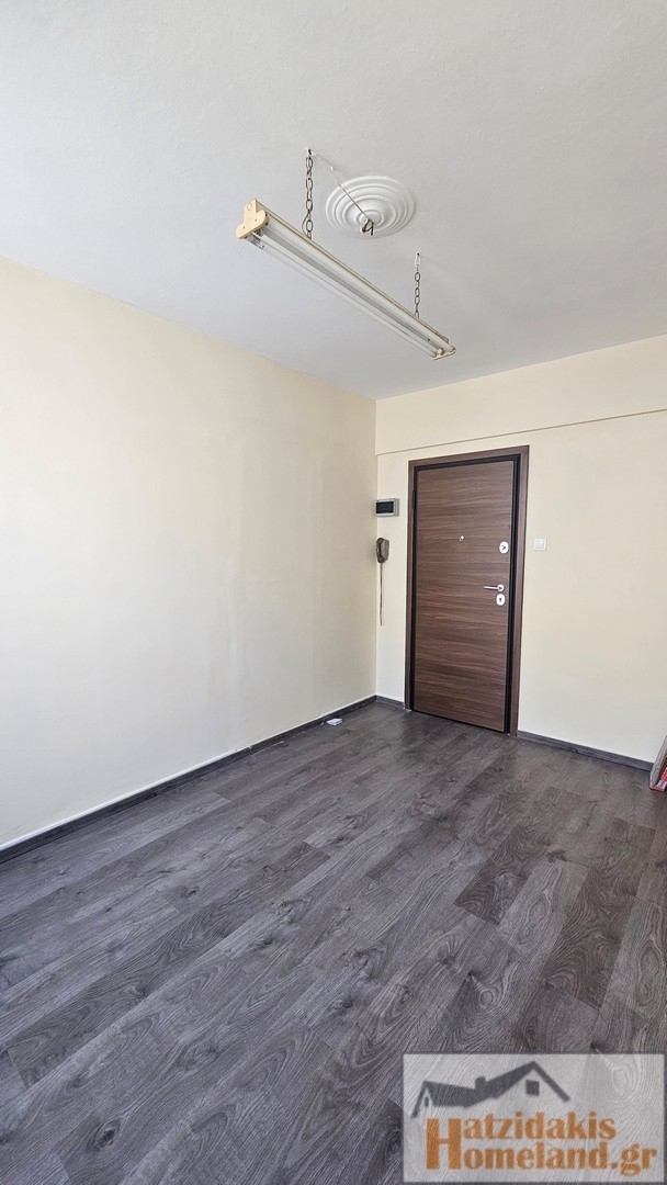 (For Rent) Commercial Office || Piraias/Piraeus - 16 Sq.m, 300€ 