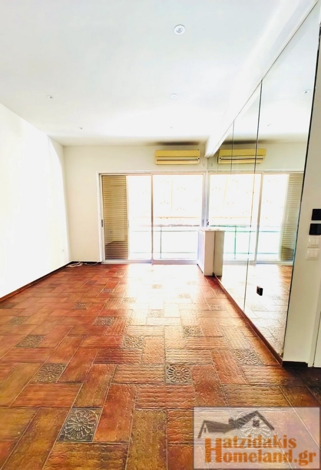 (For Sale) Residential Floor Apartment || Piraias/Piraeus - 106 Sq.m, 3 Bedrooms, 250.000€ 